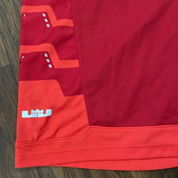Lebron basketball short MD - Picture 2 of 6
